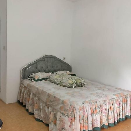 Rumah Panggung Guest House Syariah Mitra Reddoorz Cirebon Εξωτερικό φωτογραφία