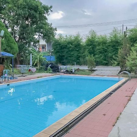Rumah Panggung Guest House Syariah Mitra Reddoorz Cirebon Εξωτερικό φωτογραφία