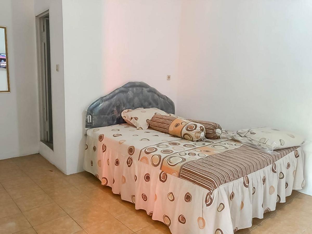 Rumah Panggung Guest House Syariah Mitra Reddoorz Cirebon Εξωτερικό φωτογραφία