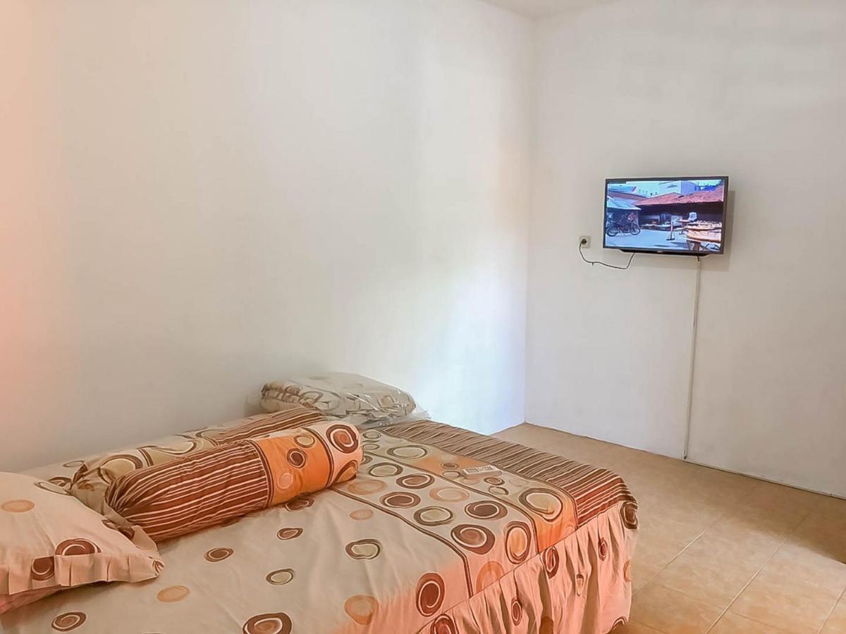 Rumah Panggung Guest House Syariah Mitra Reddoorz Cirebon Εξωτερικό φωτογραφία