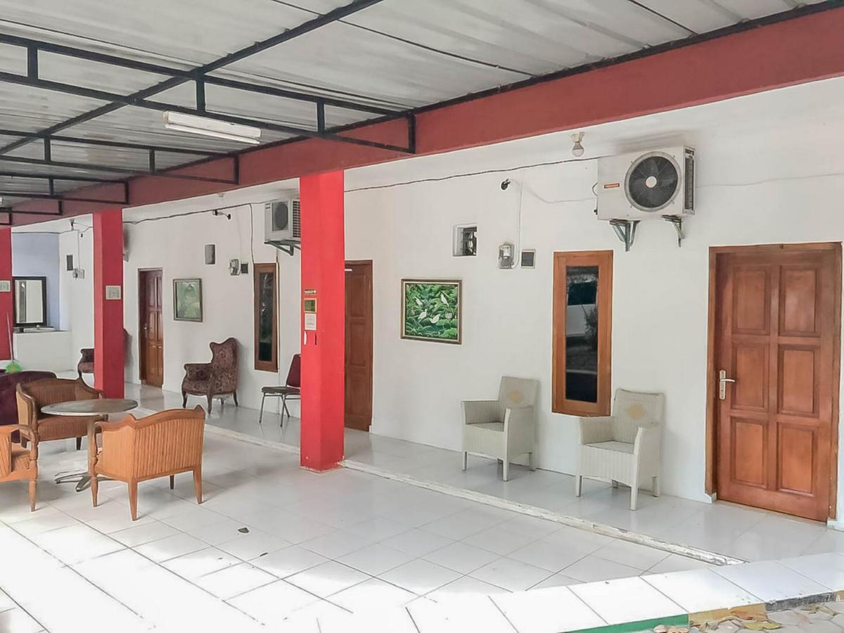 Rumah Panggung Guest House Syariah Mitra Reddoorz Cirebon Εξωτερικό φωτογραφία