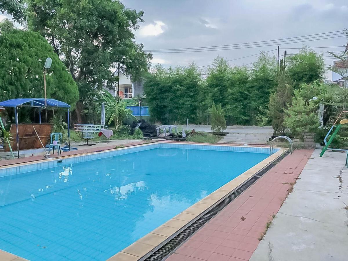 Rumah Panggung Guest House Syariah Mitra Reddoorz Cirebon Εξωτερικό φωτογραφία